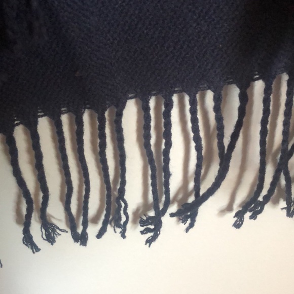 Hollister Western Style Cape - Picture 5 of 7